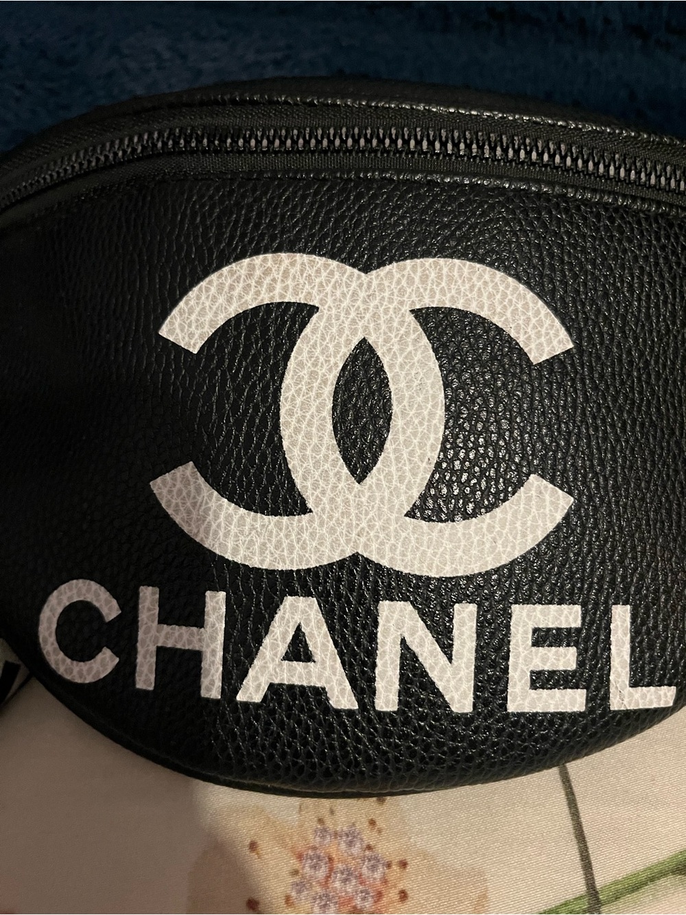 🖤CHANEL Logo Belt Bag🤍 - Picture 3 of 10